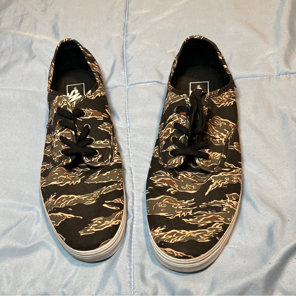 Vans : Men’s 11